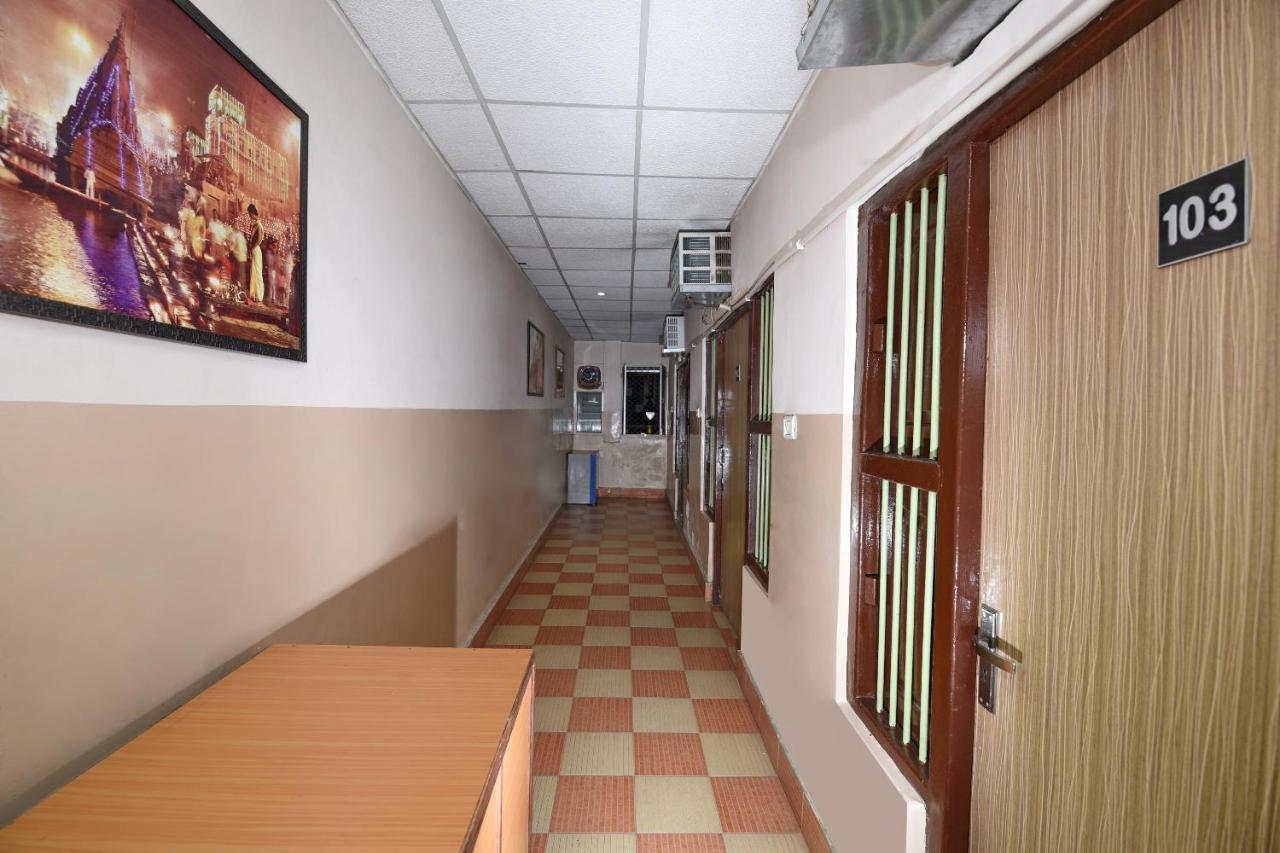 Oyo 3519 Hotel Garden Inn Varanasi Exterior photo